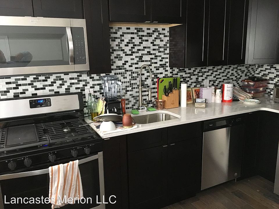 2nd image of 304 Old Lancaster Rd #2