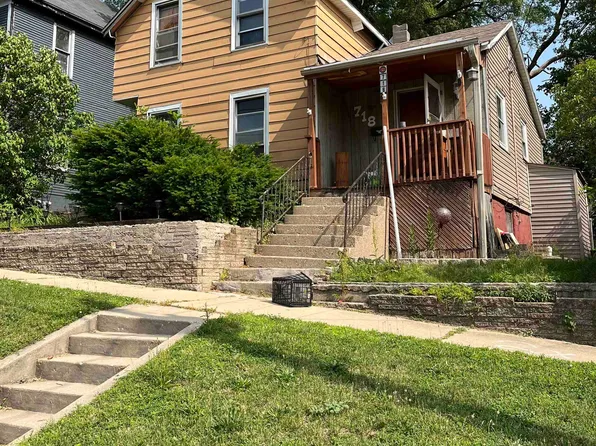 718 10th Ave, Rockford, IL 61104