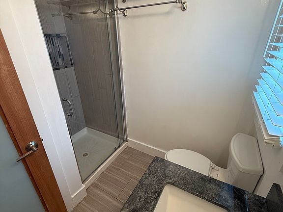 4th image of 40 Westminster Ave APT 4