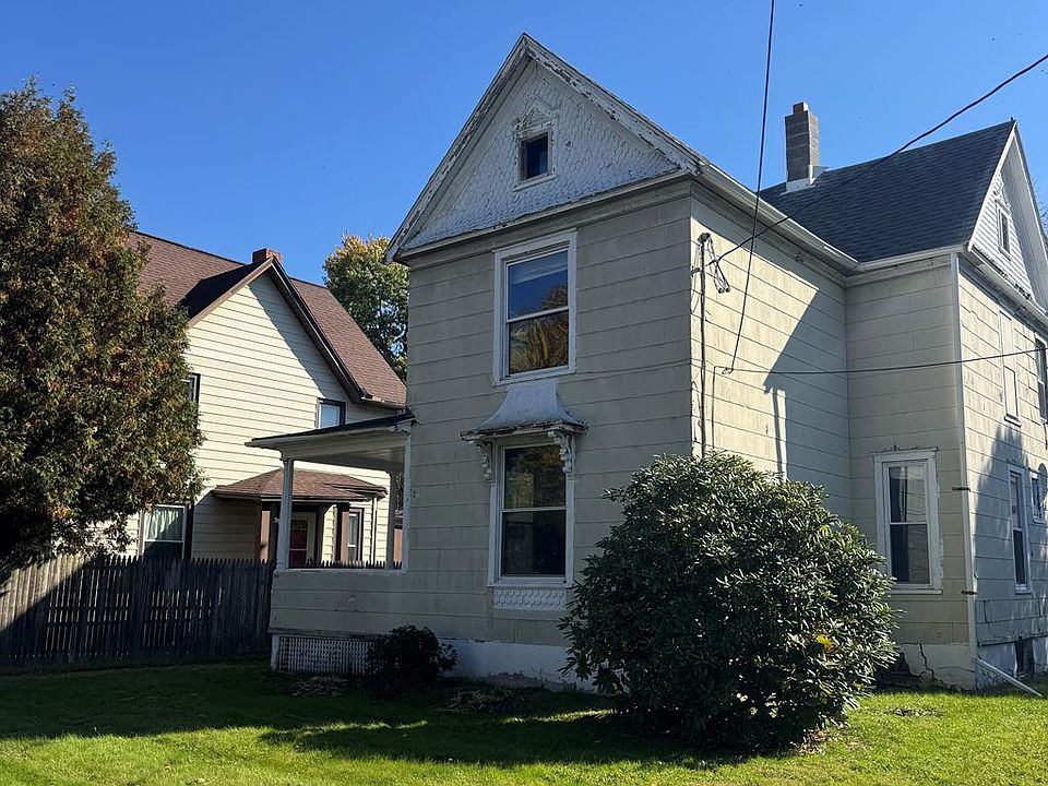 1st image of 310 E Miller St