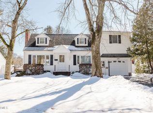 31 Miles Standish Road, Rotterdam, NY 12306