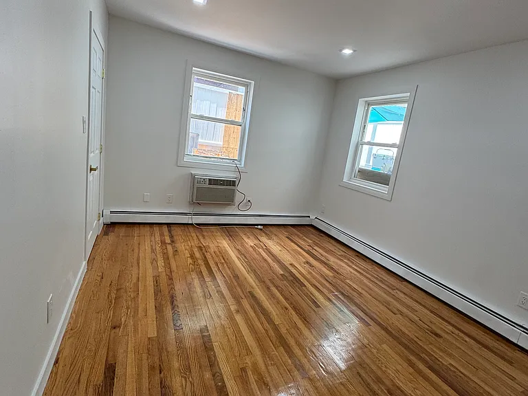 340 Jerome St #1 — Photo 6