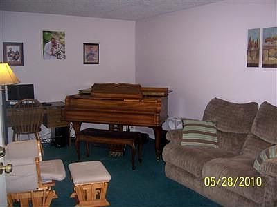 3rd image of 7071 Imperial Ct