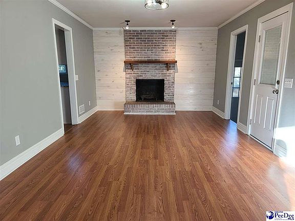 4th image of 1304 Driftwood Dr