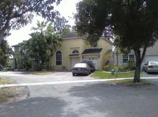 11510 S Open Ct, Hollywood, FL 33026