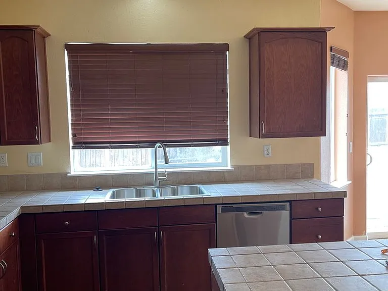 1746 Olive Branch Ct — Photo 37