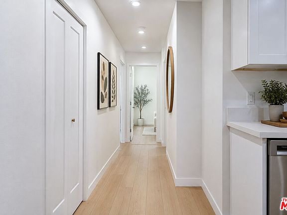 4th image of 4549 Walnut Ave