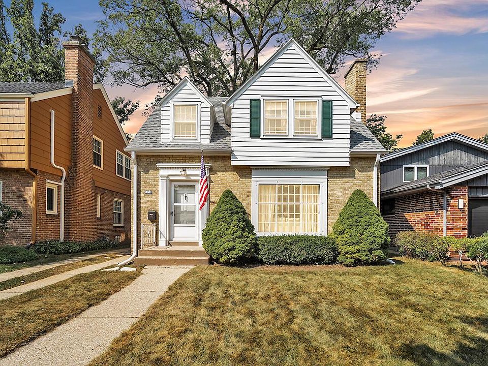 1st image of 5551 North Shoreland AVENUE