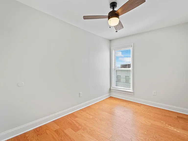 42-44 Saratoga Ave — Photo 15