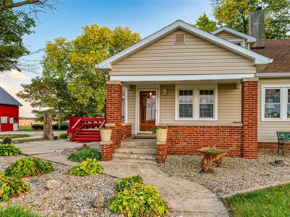 12058 E 1100th Rd, Paris, IL 61944