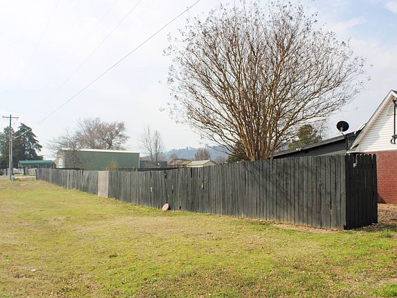 4th image of 101 Strippit Rd