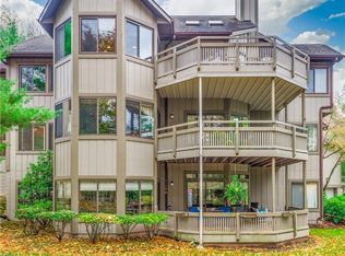 2216 Woodbrook Trl, Cuyahoga Falls, OH