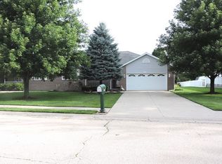 425 Hesburgh Dr, Manteno, IL