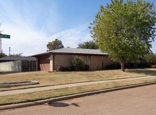 601 Rosehaven Dr, Altus, OK 73521
