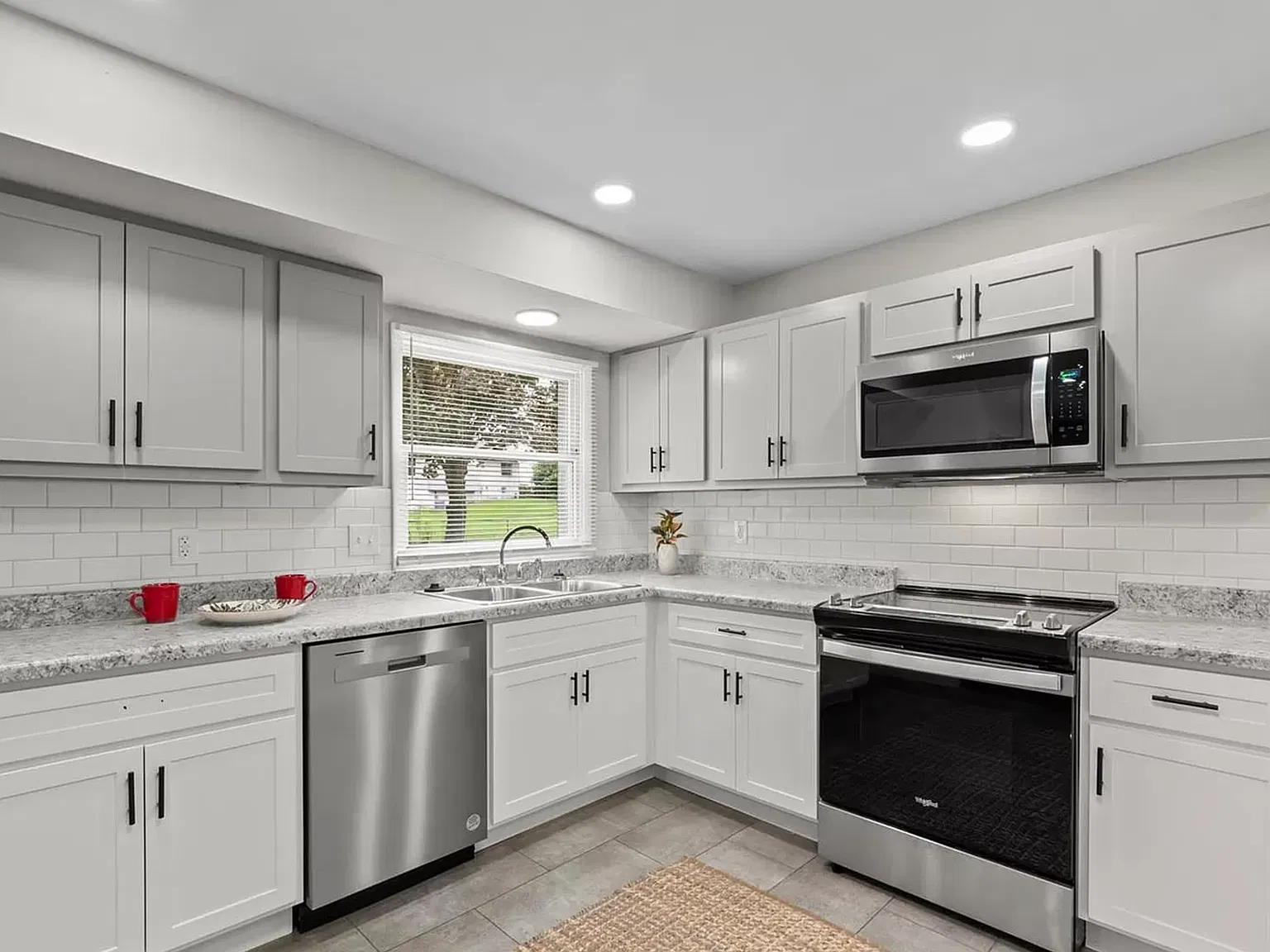 3 bed, 1850 sqft, $1,750 — Photo 2