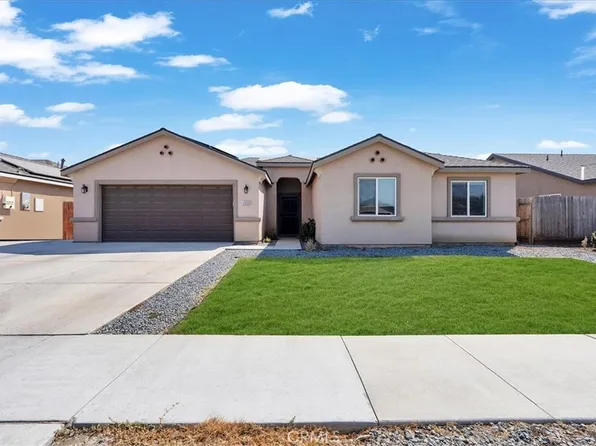 2439 Madeline Dr, Hanford, CA 93230