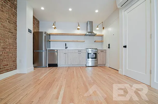 Rented by EXR | media 17