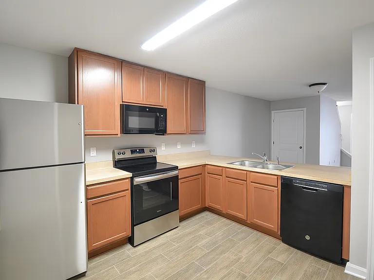 7724 Playschool Ln — Photo 2