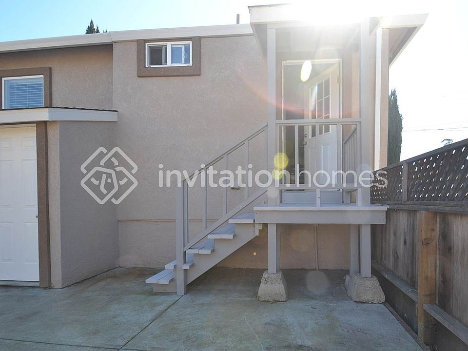 1st image of 622 W 13th St