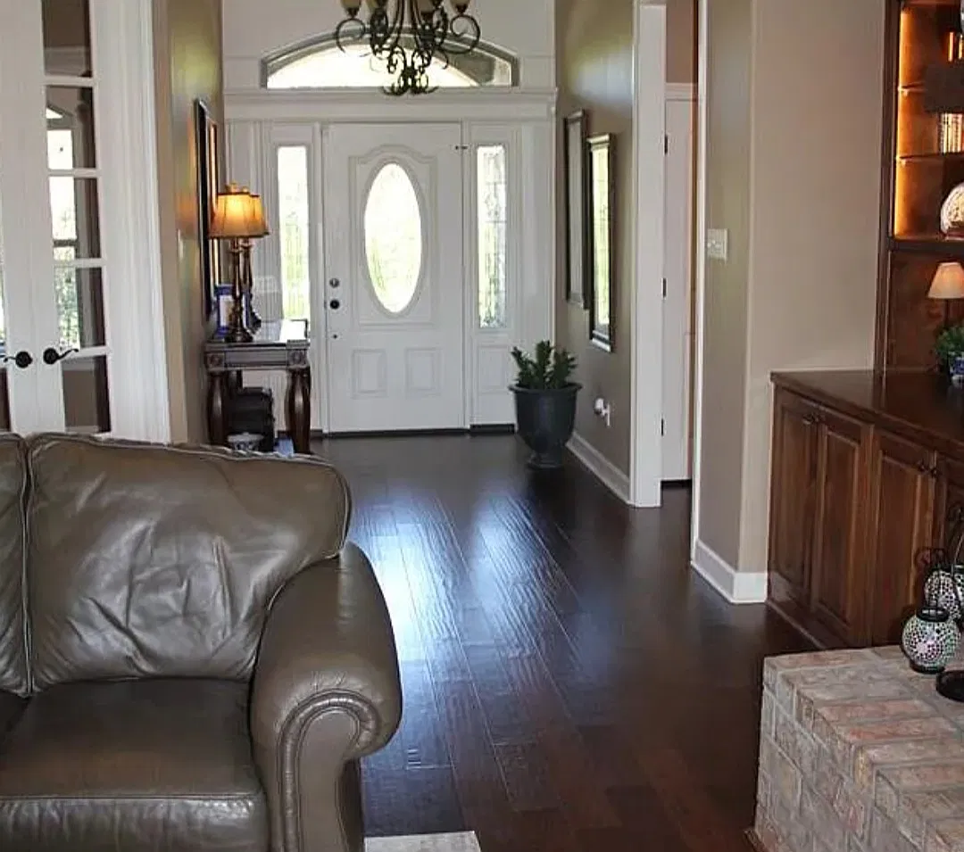 4 bed, 2324 sqft, $2,895 — Photo 3
