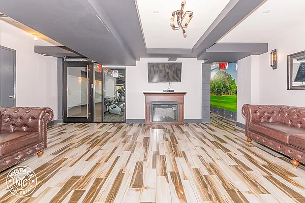 Rented by MySpaceNYC | media 22