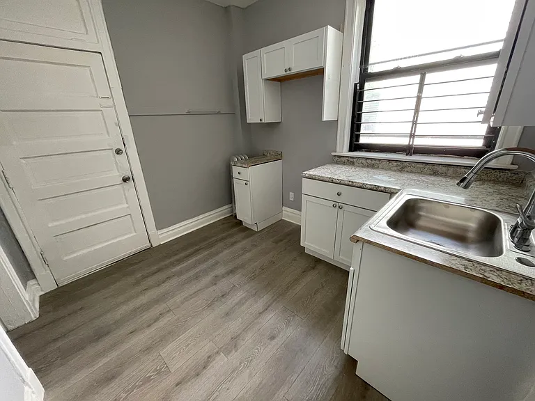 2666 E 77th St #1 — Photo 12