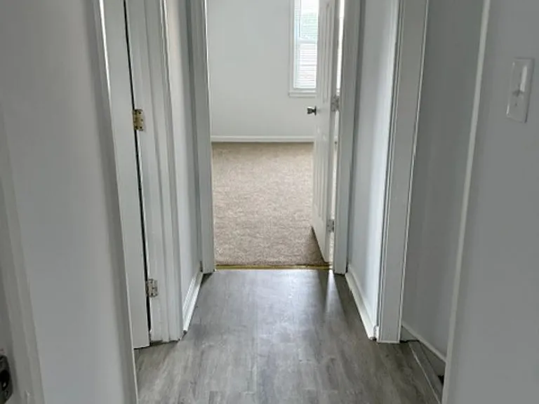 302 Cottonwood Ln — Photo 16