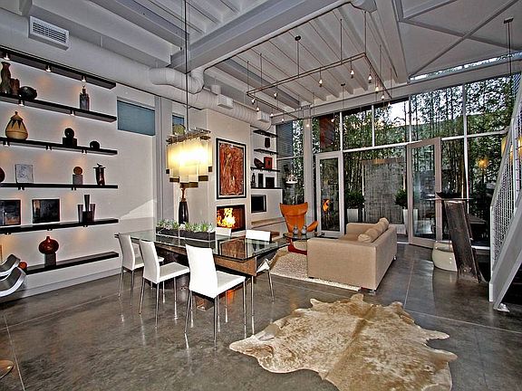 5th image of 206 S Venice Blvd