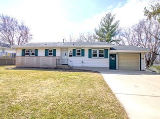 108 Fairview St, Watertown, WI 53094
