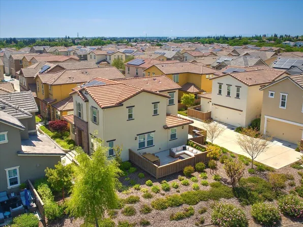 77 Huddlestone Cir, Roseville, CA 95661