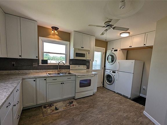 2nd image of 4551 W Harbor Rd