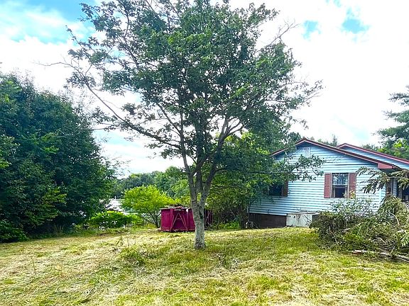 4th image of 400 Oak Grove Rd