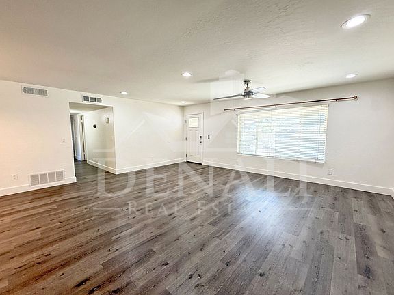 5th image of 2434 E Jensen St