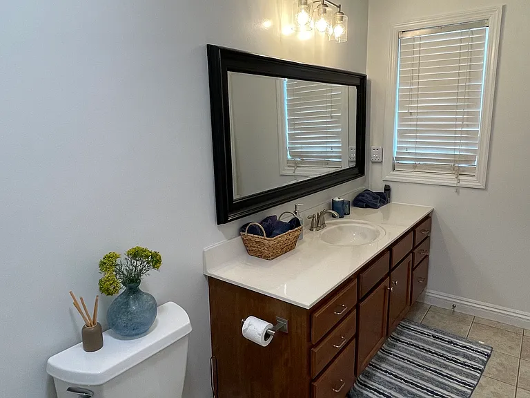 574 E Vanderbilt Dr — Photo 21