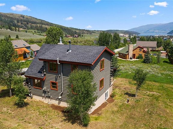 3rd image of 568 Lake View Cir W