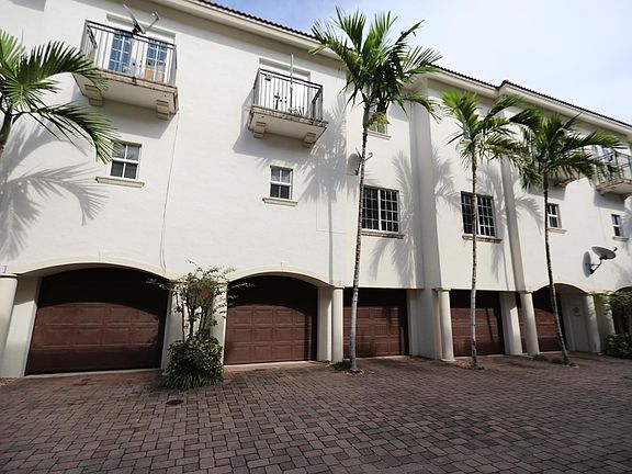 3rd image of 1001 N Federal Hwy APT 5