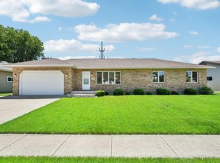700 Raymond Rd, Waunakee, WI 53597