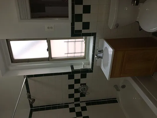 Rented by Owner | media 11