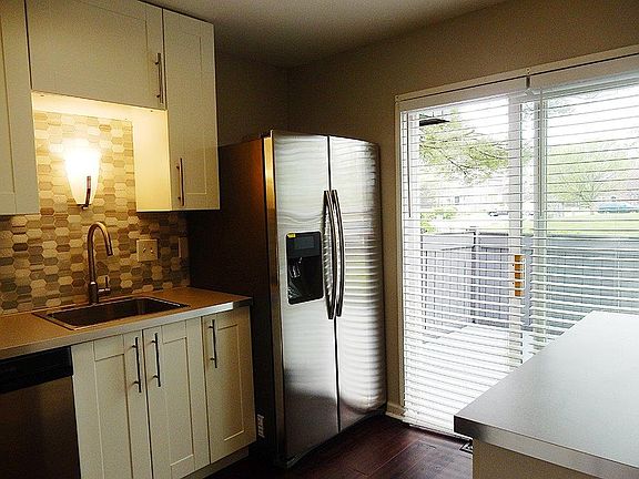 5th image of 70 Twin Lakes Dr