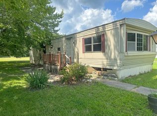 14876 Washington Rd Trailer 174, West Burlington, IA 52655