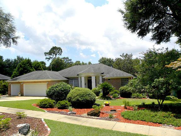 3rd image of 411 Roscommon Blvd