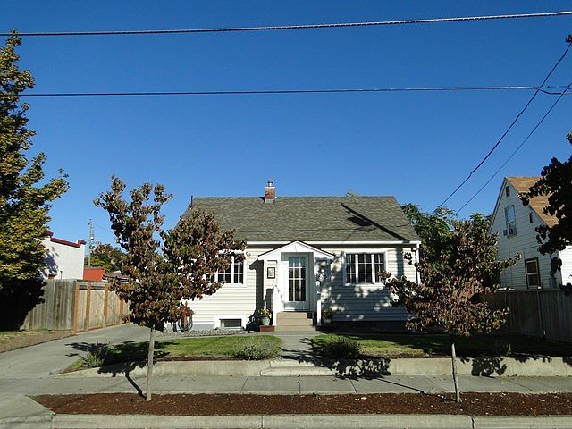 1st image of 805 S Division St