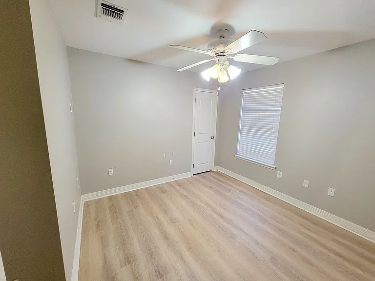3810 Pickering Pass Dr — Photo 5