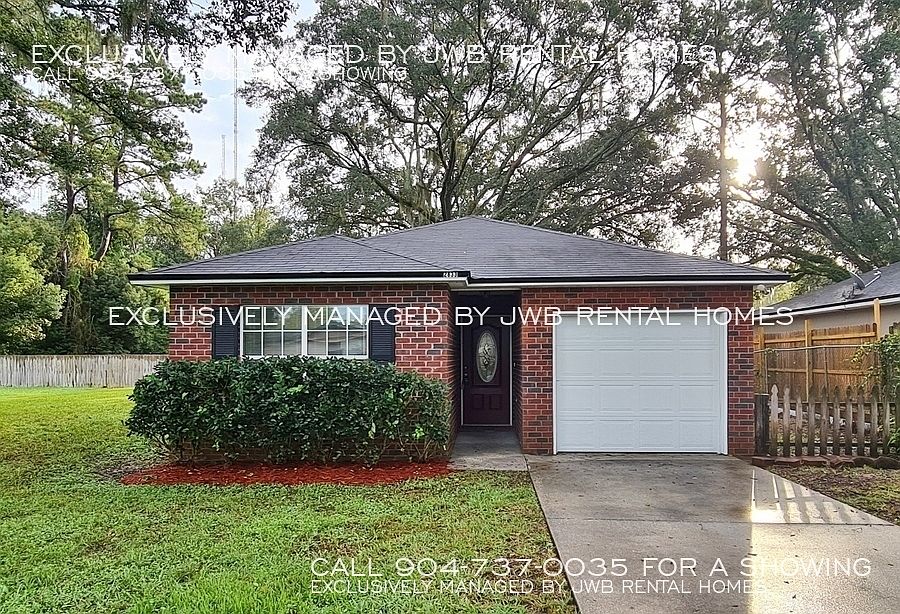1st image of 2833 E Circle St