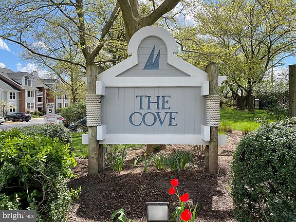 2nd image of 3150L Anchorway Ct #3150L