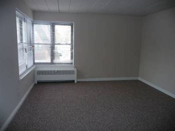 2nd image of 1360 W Touhy Ave APT 501