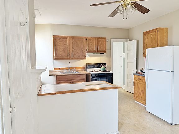 3rd image of 117 N Main St #3