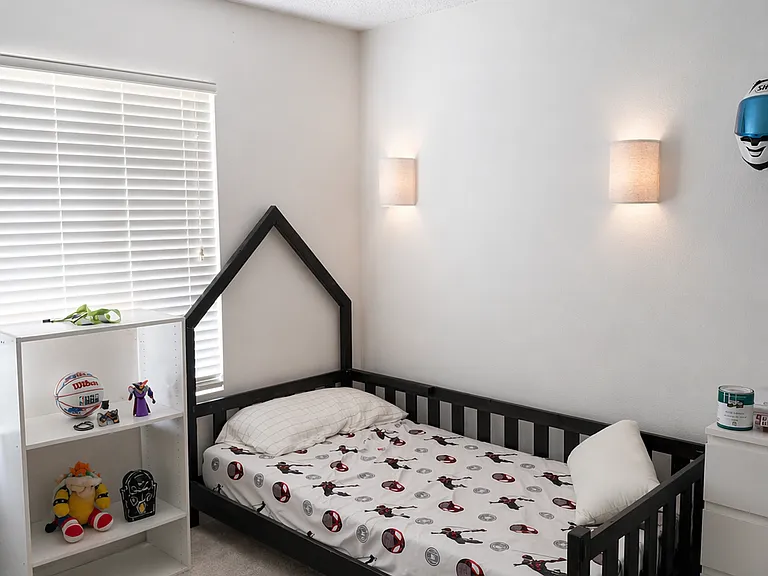Guest bedroom