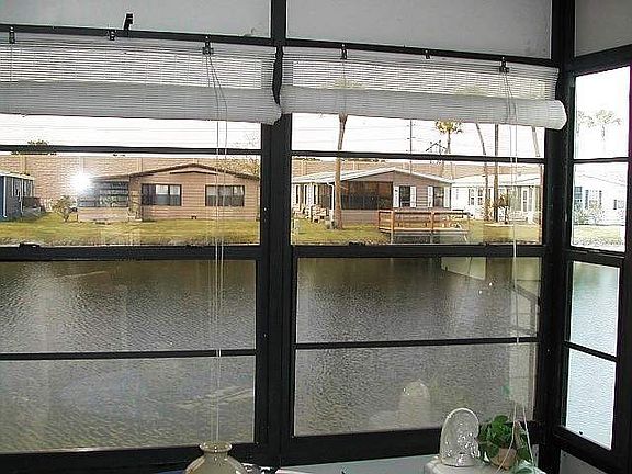 4th image of 644 Waveside Dr