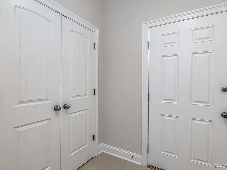 1613 Haworth Park Way — Photo 16